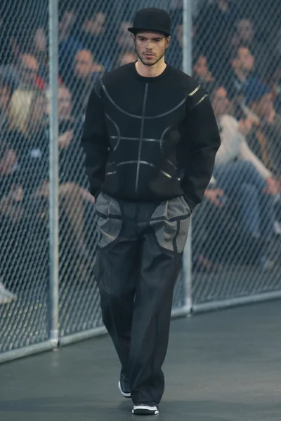 Look 40